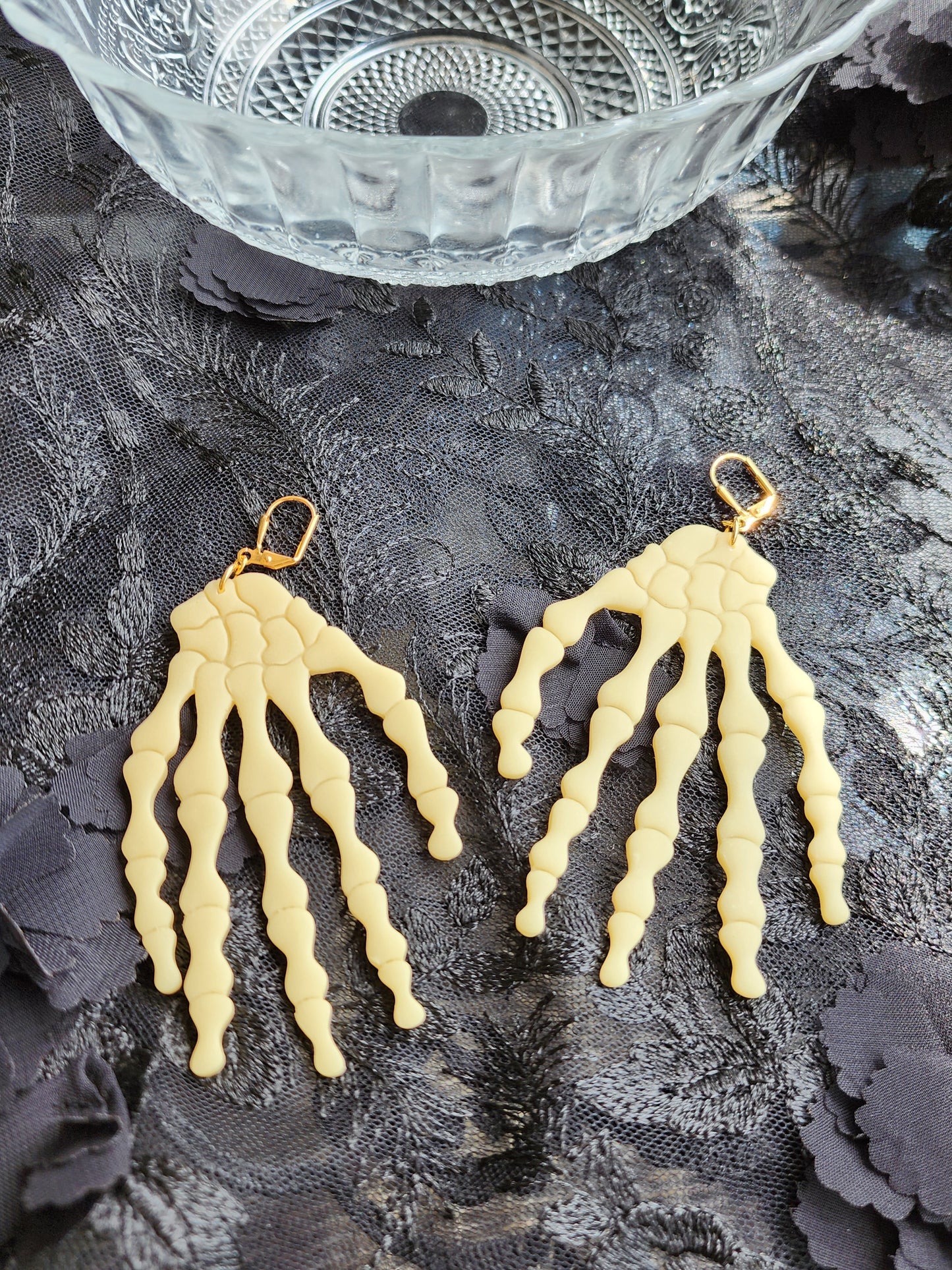 Glow-in-the-dark Skeleton Hands
