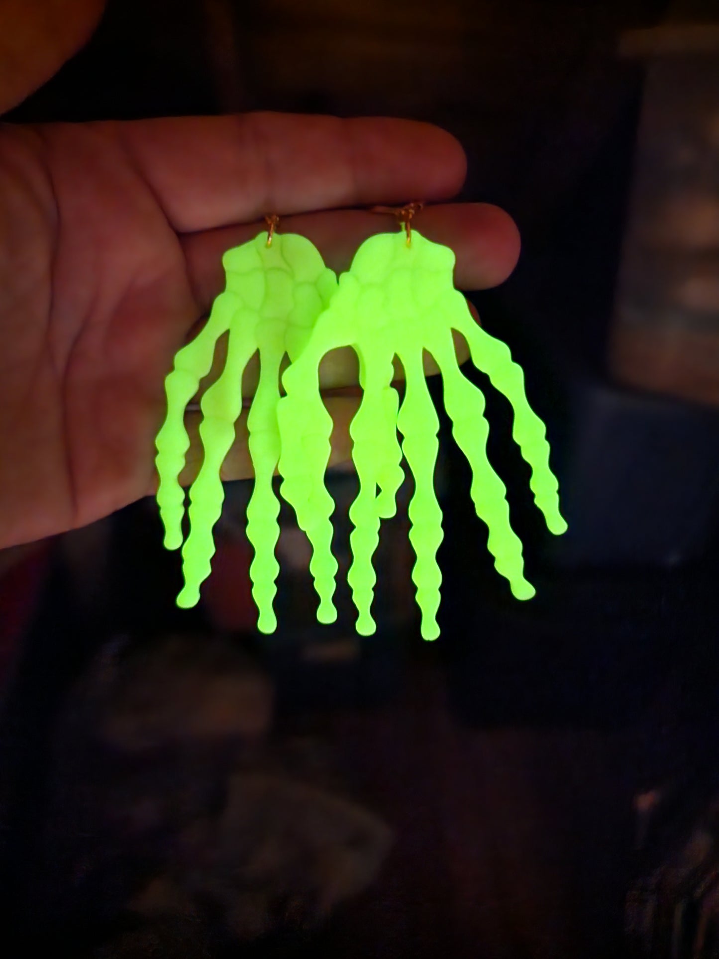 Glow-in-the-dark Skeleton Hands